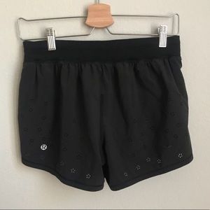 Lululemon breeze by running short